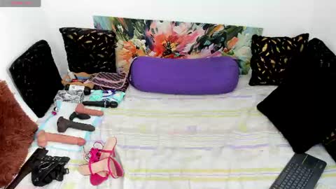 Snapshot of lauren_59 chatting on August 4, 7:05 pm Lauren online show from August 4, 7:05 pm