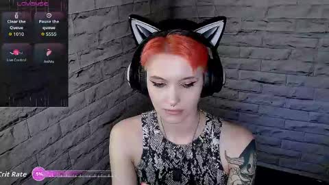 Snapshot of lauren_raquel chatting on April 21, 6:55 pm Eva online show from April 21, 6:55 pm
