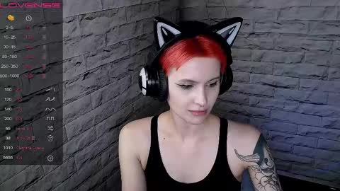 Snapshot of lauren_raquel chatting on May 3, 6:14 pm Eva online show from May 3, 6:14 pm