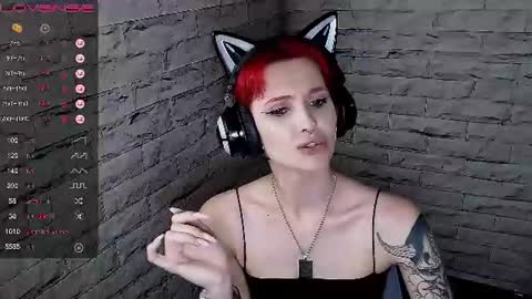 Snapshot of lauren_raquel chatting on June 15, 6:54 pm Eva online show from June 15, 6:54 pm