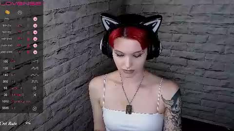 Snapshot of lauren_raquel chatting on June 19, 6:34 pm Eva online show from June 19, 6:34 pm