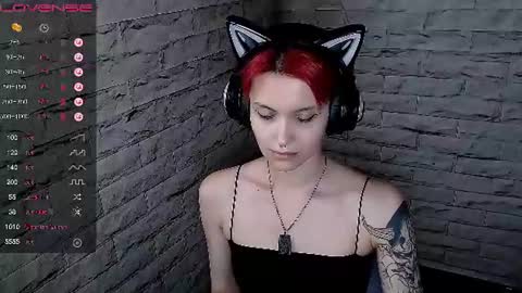 Snapshot of lauren_raquel chatting on June 21, 5:15 pm Eva online show from June 21, 5:15 pm