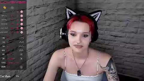 Snapshot of lauren_raquel chatting on June 22, 6:38 pm Eva online show from June 22, 6:38 pm