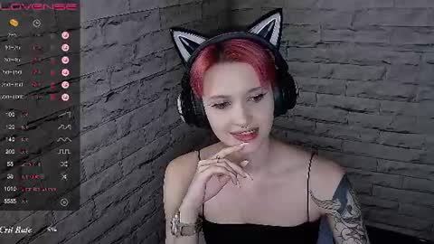 Snapshot of lauren_raquel chatting on June 27, 6:02 pm Eva online show from June 27, 6:02 pm