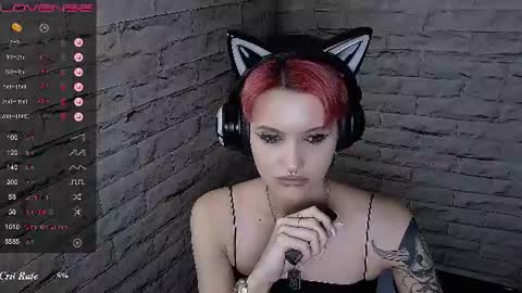 Snapshot of lauren_raquel chatting on June 29, 7:03 pm Eva online show from June 29, 7:03 pm
