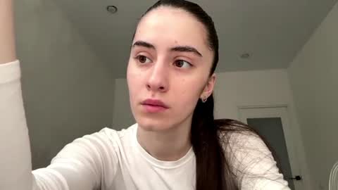 laurenadupuy online show from June 20, 1:36 pm