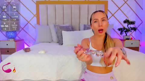 Snapshot of laurencarter1 chatting on March 10, 9:21 am online show from March 10, 9:21 am