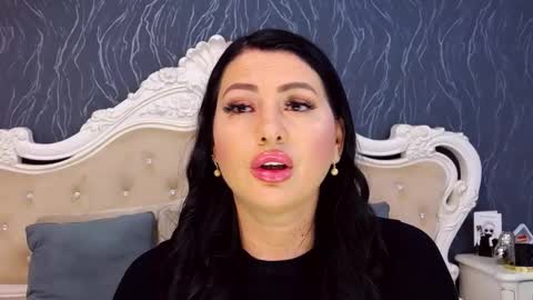 Laura online show from October 1, 2:45 pm