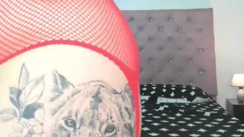 laurenlaine online show from May 23, 3:38 pm
