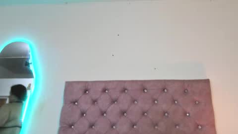 laurenlaine online show from June 2, 1:02 pm