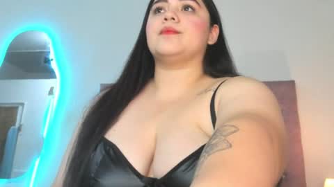 Snapshot of laurenlaine99 chatting on July 2, 12:32 am laurenlaine online show from July 2, 12:32 am