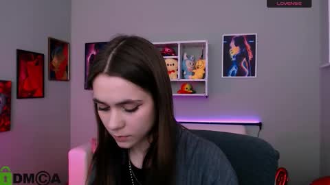 Snapshot of laurenmurrr chatting on March 1, 10:28 am Laure online show from March 1, 10:28 am