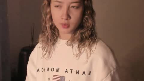 laurenn_111 online show from May 28, 10:01 am