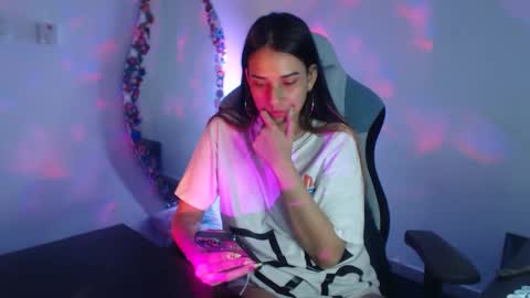 Lauren online show from January 14, 2:50 am