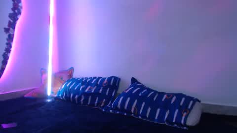 Lauren online show from February 10, 11:53 pm