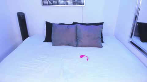 Lauren  online show from February 9, 10:25 pm