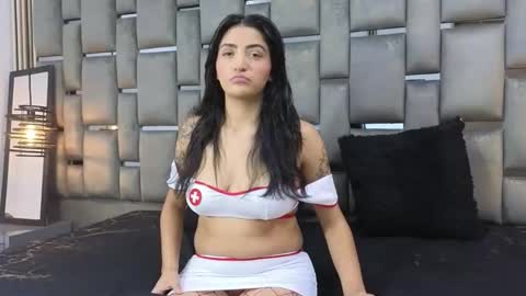 Snapshot of lauri_thx chatting on December 19, 1:40 pm lauri_thx online show from December 19, 1:40 pm