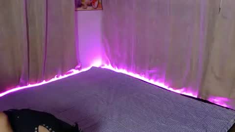 Dallas Hooter Edmonson online show from March 8, 2:04 am