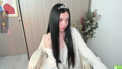 Snapshot of lauryn_chills chatting on July 11, 7:16 pm Lauryn online show from July 11, 7:16 pm