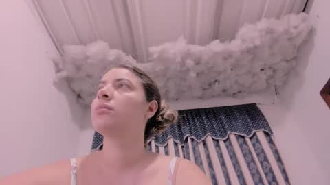 Lauu G online show from October 9, 9:29 am