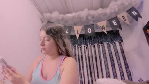 Lauu G online show from October 13, 9:42 am