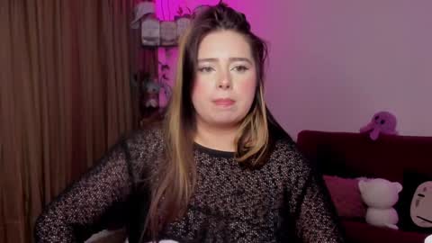 Snapshot of lauu_r chatting on January 25, 6:23 am online show from January 25, 6:23 am