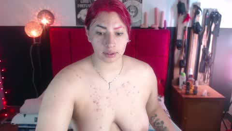 Snapshot of lava_vulcain chatting on January 2, 6:23 pm Lava Vulcain online show from January 2, 6:23 pm