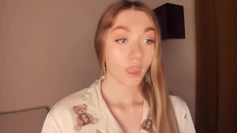 Snapshot of laviniahoutz chatting on May 24, 9:53 pm Jane online show from May 24, 9:53 pm