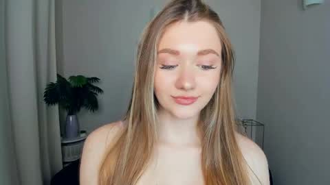 Snapshot of laviniahoutz chatting on May 29, 8:40 pm Jane online show from May 29, 8:40 pm