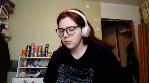 Snapshot of lavonesorge chatting on February 4, 8:09 am Adeline online show from February 4, 8:09 am