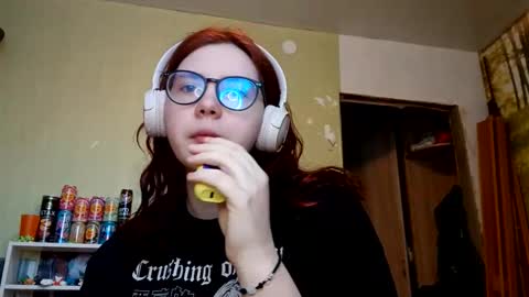 Snapshot of lavonesorge chatting on February 5, 7:24 am Adeline online show from February 5, 7:24 am