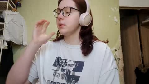 Snapshot of lavonesorge chatting on February 9, 7:45 am Adeline online show from February 9, 7:45 am