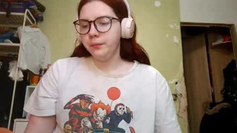 Snapshot of lavonesorge chatting on February 11, 8:19 am Adeline online show from February 11, 8:19 am