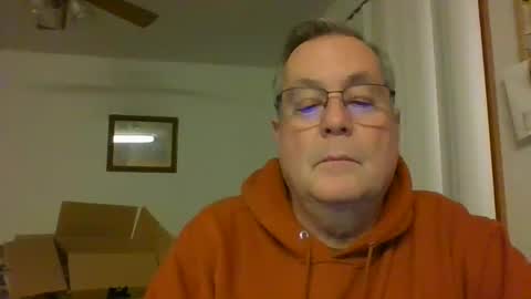 lawnboy62 online show from December 12, 2:59 am