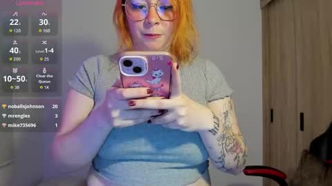 laylaah online show from December 4, 4:55 am