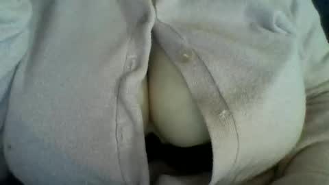 layannalea online show from November 17, 11:05 am