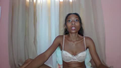 layannek online show from May 27, 5:04 am