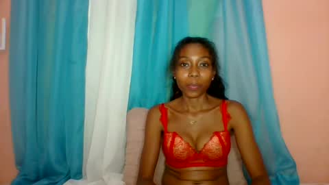 layannek online show from June 26, 6:56 pm