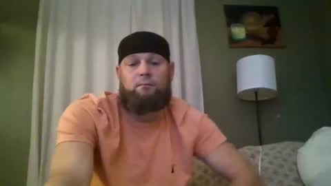 Snapshot of layinlow42 chatting on October 22, 3:07 am layinlow42 online show from October 22, 3:07 am