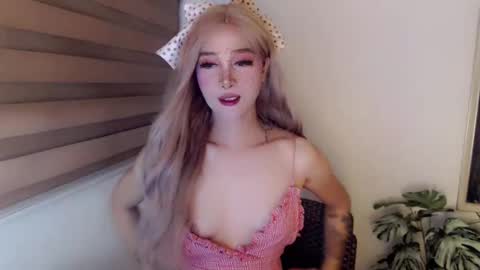 Snapshot of layla47649867 chatting on May 26, 1:34 am layla47649867 online show from May 26, 1:34 am