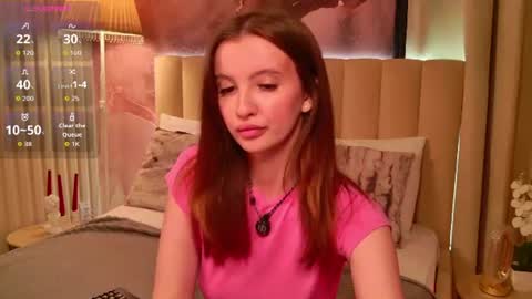 Snapshot of layla_bloom chatting on June 15, 5:37 pm Your sweet girl-next-door online show from June 15, 5:37 pm