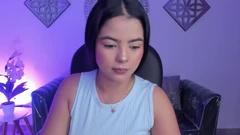 Layla Breezee online show from March 22, 9:23 am