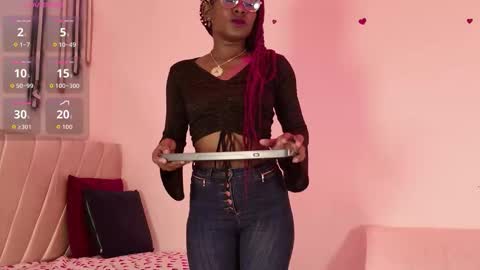 Snapshot of layla_collins_ chatting on March 2, 7:32 pm layla online show from March 2, 7:32 pm