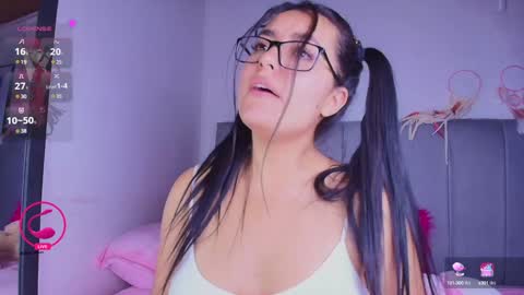 Layla online show from January 13, 4:19 pm