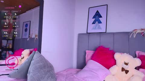 Layla online show from January 14, 10:27 am