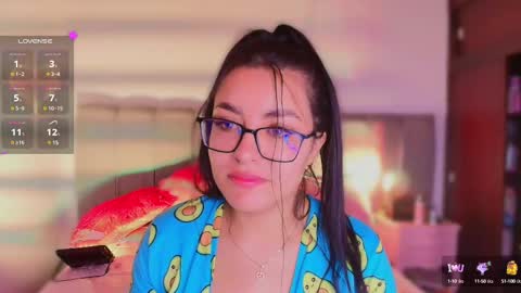 Layla online show from March 8, 1:47 pm