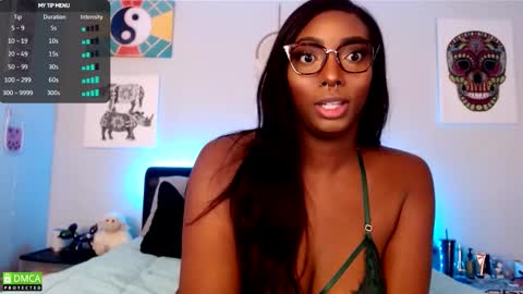 LaylaAriana online show from February 27, 3:50 am