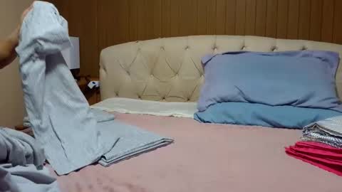 kelly online show from February 22, 8:53 pm