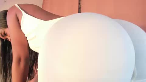 LAYLA online show from September 24, 10:13 pm