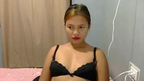 Snapshot of laylanimfa chatting on April 29, 9:24 am Nimfa online show from April 29, 9:24 am